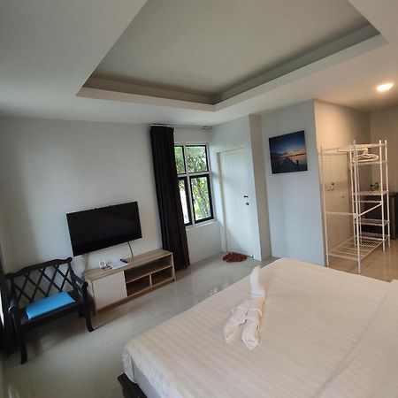 Baan Ampai Beach Hotel Hua Thanon  Екстериор снимка