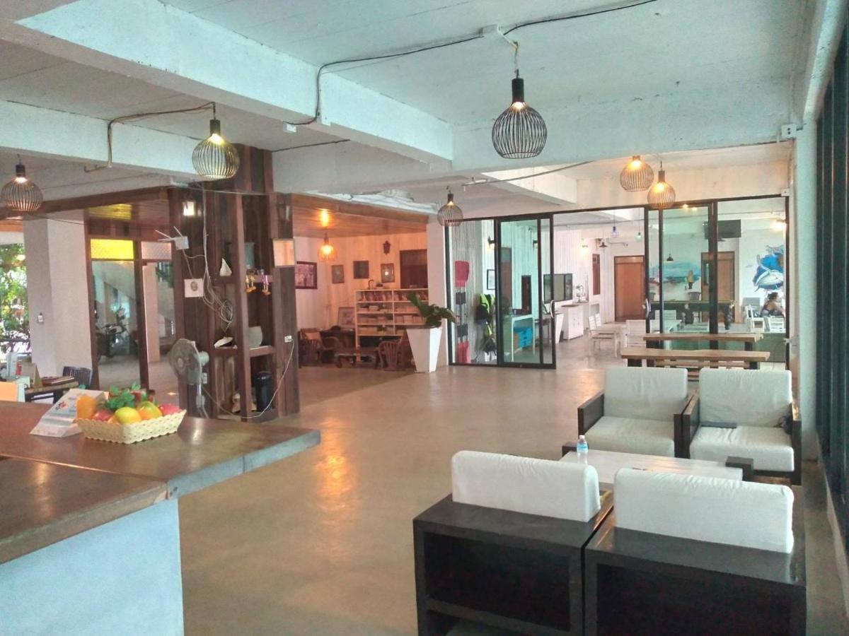 Baan Ampai Beach Hotel Hua Thanon  Екстериор снимка