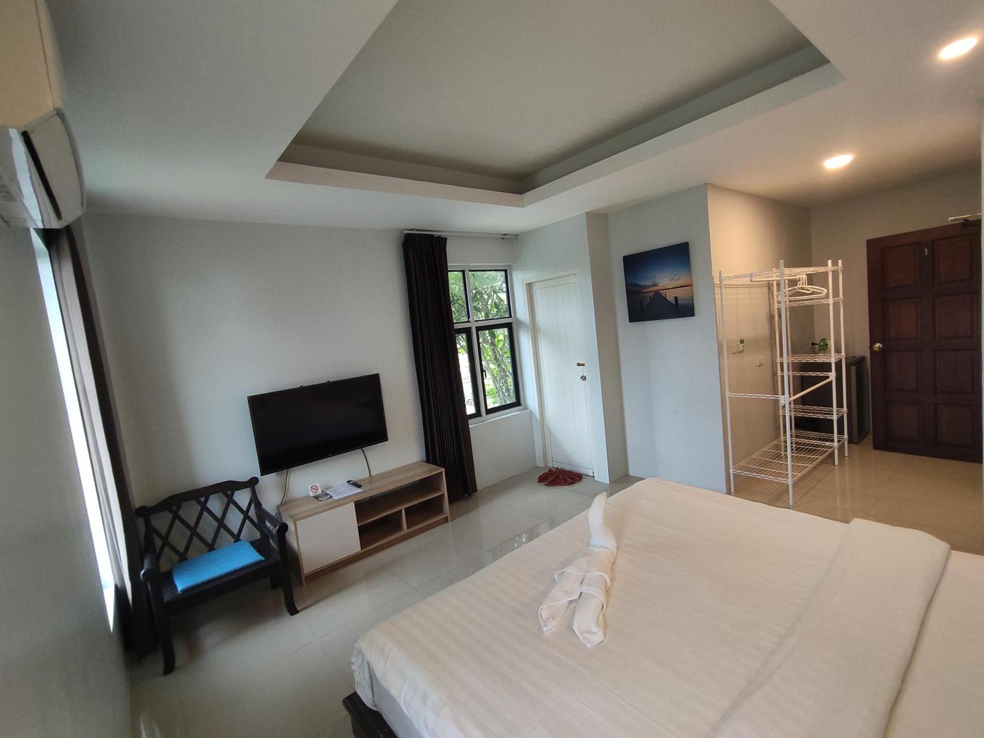 Baan Ampai Beach Hotel Hua Thanon  Екстериор снимка
