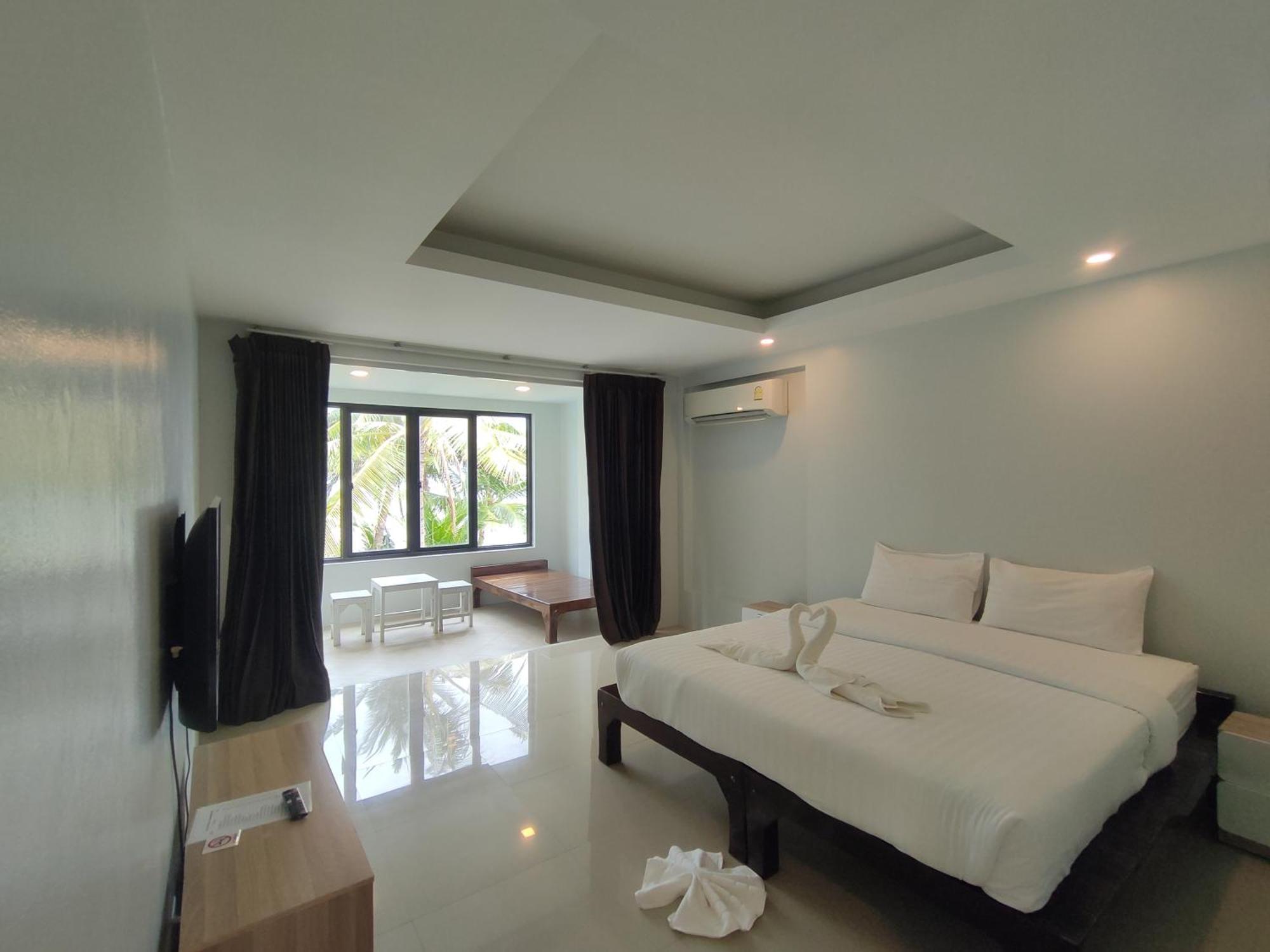 Baan Ampai Beach Hotel Hua Thanon  Екстериор снимка